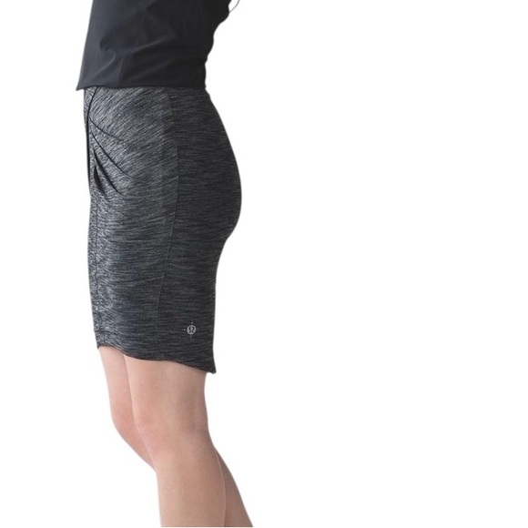 Lululemon Yoga Haven Skirt Gray Athletic Skirt 13” waist XXS (0) - Picture 2 of 16